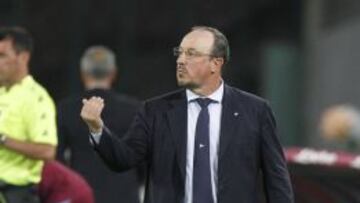 DESILUSIÓN. Benítez intentó remontar un 0-2 contra el Lazio, pero se quedó a las puertas y deja a Nápoles sin Champions.