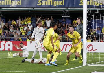 Moi Gómez adelantó de nuevo al Villarreal. 2-1.
