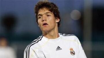 <b>OPERACIÓN DI MARÍA.</b> La llegada de Di María al Madrid podría suponer la marcha del canterano Marcos Alonso al Benfica.