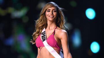 La modelo sevillana &Aacute;ngela Ponce desfilando en bikini durante el certamen de Miss Universo 2018