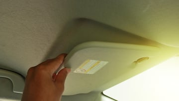 El truco viral para tapar el sol mientras conduces tu coche que seguramente no conocías