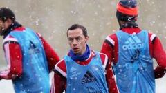 Díaz debuta en Hamburgo que gana y sale del descenso