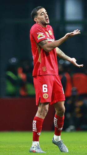 Andres Pereira of Toluca during the 6th round match between Toluca and Tijuana as part of the Liga BBVA MX, Torneo Clausura 2026 at Nemesio Diez Stadium, on February 13, 2026 in Toluca, Estado de Mexico, Mexico.