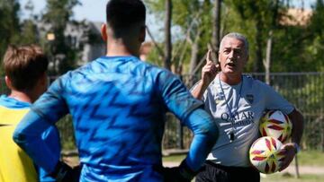 Alfaro prepara su debut oficial con Boca: ¿Tevez titular?