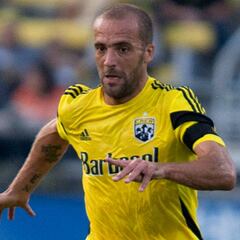 Quitan tarjeta roja a Higuaín y podrá jugar con Columbus