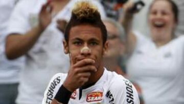 Neymar deslumbra a un mes para el Mundial de Clubes