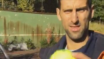 Novak Djokovic mostró en Facebook la pista de tenis que sobrevivió a la Guerra de los Balcanes y donde se inició como jugador.