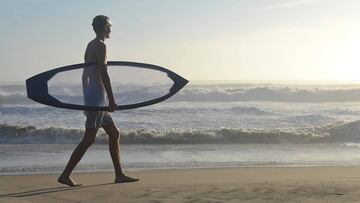 Crean la Jesus Board, una tabla de surf transparente