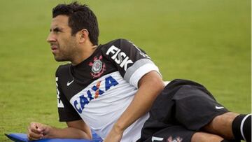 Claudio Maldonado ganó la Recopa Conmebol Sudamericana 2013 con Corinthians (Brasil). No jugó ninguno de los dos partidos, pero estaba en el plantel.  