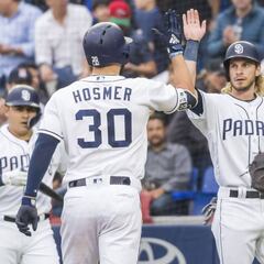 Padres modifican para el segundo y empatan la serie