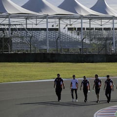 El avión con el material que falta ya vuela y llega esta noche