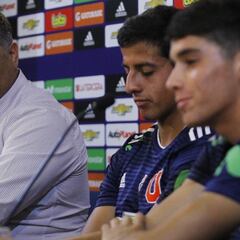 Fuentes y una opción en la U: "Si se cruzan los caminos..."