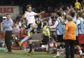 Valencia-St. Gallen. Fede celebra con el banquillo el 2-0.