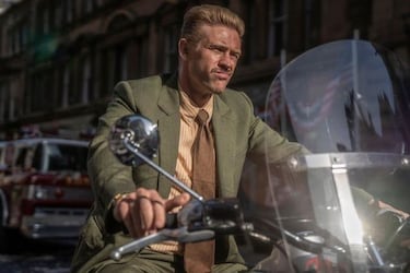 Indiana Jones 5 explodes with a batch of new images with an enigmatic character included