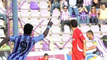 <b>SOBRE LA BOCINA. </b>Guerra marcó el gol de la victoria blanquivioleta cuando se acababa de alcanzar el minuto 90.