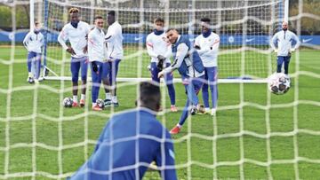 Imagen del entrenamiento del Chelsea, rival del Real Madrid en la Champions League, ayer.
