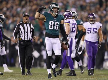 Ertz tuvo una campaña 2017 de 824 yardas y 8 touchdowns.