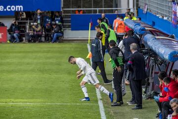 En el inicio de la jugada del 2-0. Odriozola pierde la pugna por el balón Cucurella y el lateral madridista se lesiona siendo sustituido por Dani Carvajal