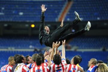 17-05-2013. El Atlético del 'Cholo' le arrebató en el Bernabéu la Copa del Rey al Madrid de Mourinho en la última temporada del portugués en el Real Madrid. Miranda marcó el gol de la victoria en la prórroga.