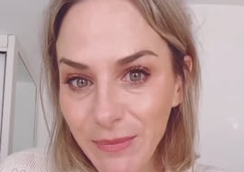 Pilar Cebrián, psicóloga: “Parece que no está bien visto romper con amistades de la infancia, pero a veces no son sanas”