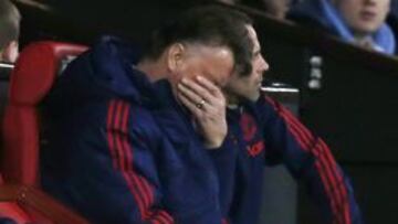 Old Trafford despide a Van Gaal con pitos: "Tienen razón"