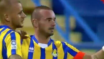 Sneijder sigue dejando detalles en Qatar: golazo de globito