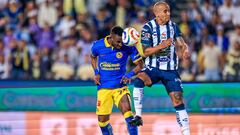 America's Colombian forward Julian Quinones and Pachuca's defender Luis Rodriguez fight for the ball during the Mexican Clausura tournament quarterfinal first leg football match between Pachuca and America at the Hidalgo stadium in Pachuca, Hidalgo State, Mexico, on May 8, 2024. (Photo by Victor CRUZ / AFP)