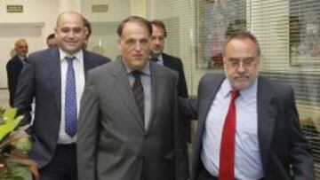 Alfredo Relaño acompañó a Tebas tras su visita.