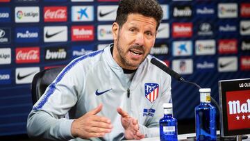 GRAF5895 . MAJADAHONDA(C.MADRID), 05/04/2019.- El entrenador argentino del Atlético de Madrid ,Diego Pablo Simeone, durante la rueda de prensa que ofreció tras el entrenamiento de hoy en la Ciudad Deportiva Wanda, en la víspera del pa