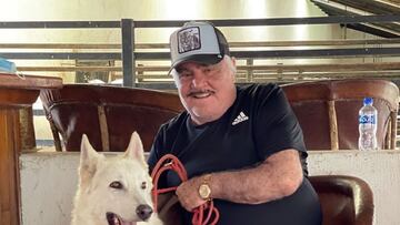 Vicente Fernández, de nuevo en terapia respiratoria