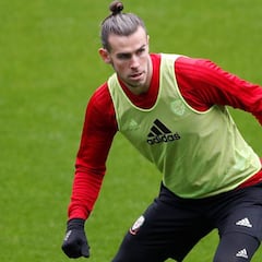 Giggs tranquiliza al Real Madrid: "Gareth Bale está bien"