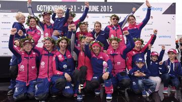 El SCA Team sueco femenino celebra el final de la edici&oacute;n 2014-2015 en Gotemburgo. 