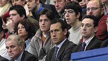 <b>TOMA NOTA.</B> Valdano vio en Pamplona su primer choque de Asobal.