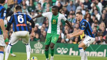 William Carvalho, ante el Atalanta.