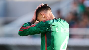 Edson Álvarez no convenció al técnico del Borussia Dortmund