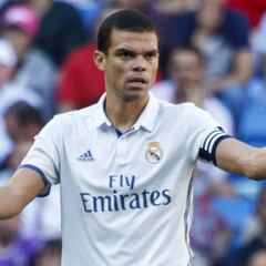 La renovación de Isco y Pepe continúa todavía en el aire