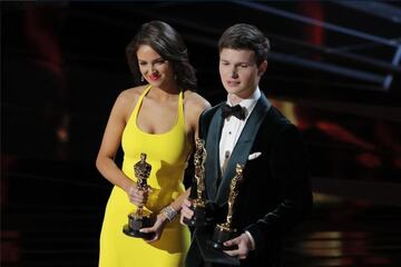 Eiza González presenta el Oscar en la categoría de sonido