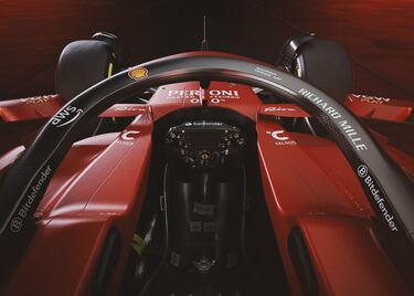 Detalle del interior del SF-24.