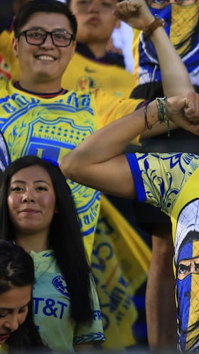 Fans o Aficion during the final first leg match between America and Toluca as part of the Liga BBVA MX, Torneo Clausura 2025 at Ciudad de los Deportes Stadium on May 22, 2025 in Mexico City, Mexico.