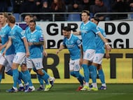 Soccer Football - Serie A - Cagliari v Napoli - Unipol Domus, Cagliari, Italy - March 20, 2026 Napoli's Scott McTominay celebrates scoring their first goal with teammates REUTERS/Ciro De Luca