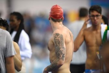 Parece que la moda de tatuarse ha calado hondo entre los participantes en las pruebas de natación. Las competiciones se han convertido en una pasarela de tatuajes 