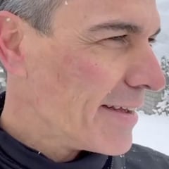 Pedro Sánchez se graba yendo en bici: “Hay muchísima nieve”