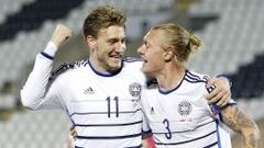 Doblete de Bendtner para hundir todavía más a Serbia