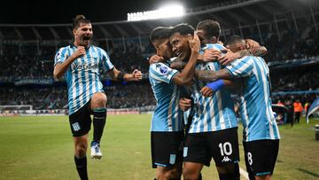 Roger Martínez marca en goleada de Racing en Sudamericana