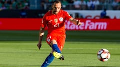 Pizzi esperará hasta última hora a Marcelo Díaz pese a lesión muscular