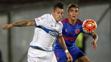 Futbol, Universidad de Chile vs Universidad Catolica.
 Copa Chile 2016.
 El jugador de Universidad Catolica Nicolas Castillo, izquierda, disputa el balon con Nicolas Ramirez de Universidad de Chile durante el partido de vuelta de los cuartos de final de la Copa Chile en el estadio Nacional de Santiago, Chile.
 24/10/2016
 Andres Pi&ntilde;a/Photosport******
 
 Football, Universidad de Chile vs Universidad Catolica.
 Copa Chile Championship 2016.
 Universidad de Catolica&#039;s player Nicolas Castillo, left, battles for the ball against Franz Schultz of Universidad de Chile during the Copa Chile Championship quarter final, second leg, football match at the Nacional stadium in Santiago, Chile.
 24/10/2016
 Andres Pi&ntilde;a/Photosport