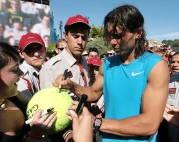 Ganó a David Ferrer por 6-1, 4-6 y 6-1.