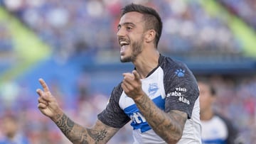 Joselu celebra un gol con el Alav&eacute;s. 
 