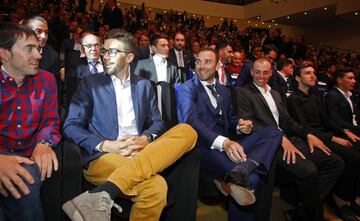Ion Izagirre, Jes迆s Herrada, Alejandro Valverde, Enric Mas y Simon Yates.