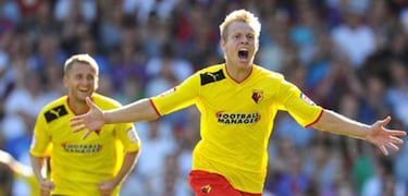 Camisetas de fútbol históricas que fueron patrocinadas por videojuegos y consolas: del Sevilla de Maradona con Super Nintendo al Arsenal de Wenger con SEGA